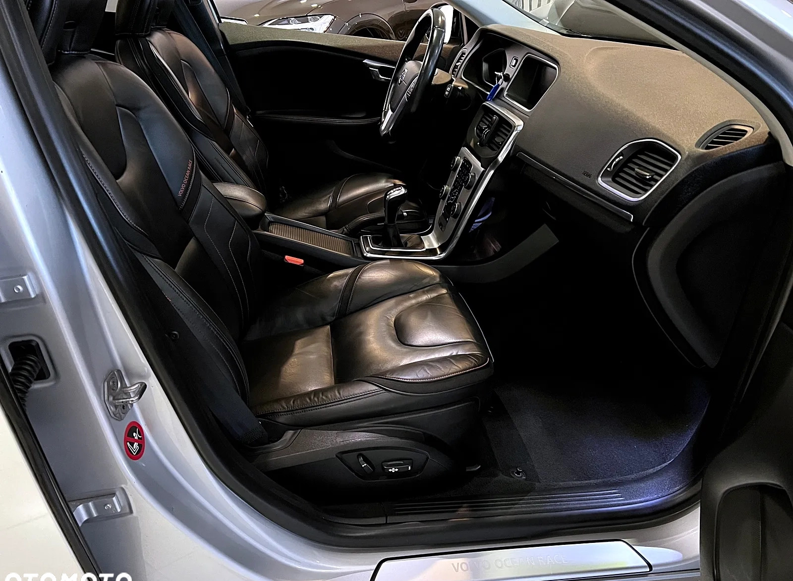Volvo V40 cena 65000 przebieg: 186000, rok produkcji 2015 z Kazimierza Wielka małe 277